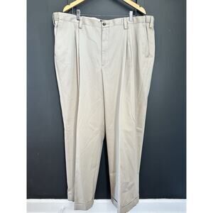 Eddie Bauer Relaxed Fit NEW Pleated Khaki Trousers - Size 42 X 30